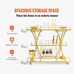 Kolmitasoinen kullanvärinen teräsrunkoinen baarikärry karkaistuilla lasihyllyillä ja lukittavilla pyörillä