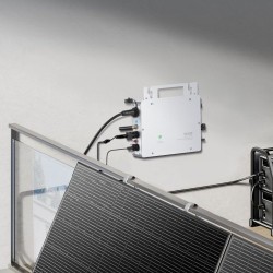 Aurinkomikroinvertteri alumiiniseoskotelo 800W IP67 MPPT WiFi-antenni sovellustuki kahdelle paneeliryhmälle