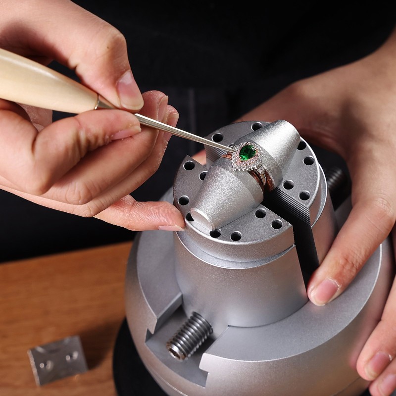 Kromattu teräspallopenkki 127 mm 360 asteen pyörivällä alustalla 35 lisäosaa