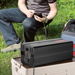 Muokattu siniaaltoinvertteri 5000W 12V-230V alumiiniseoskotelo 2 AC-pistorasiaa 2 USB-porttia 1 Type-C-portti