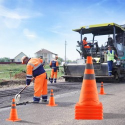 Kokoontaitettavat oranssit turvakartiot 18-tuumaiset 4 kpl heijastavilla kauluksilla leveällä pohjalla