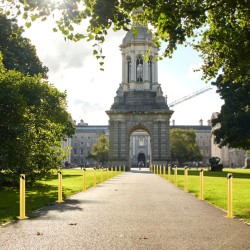 Teräksinen turvapollari 107 cm korkea 11,4 cm halkaisijalla 2 kpl keltamusta
