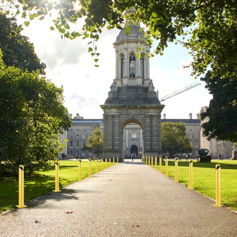 Teräksinen turvapollari 107 cm korkea 11,4 cm halkaisijalla 2 kpl keltamusta