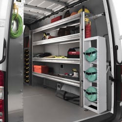 Nestekaasusäiliöteline hiiliteräs kolmipaikkainen jauhemaalattu pinta kolmelle säiliölle