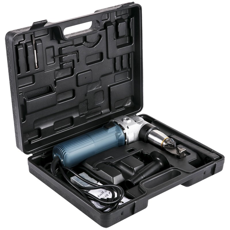 Sähköinen peltileikkuri metallirunkoinen 625 wattia 220 volttia 4 millimetriä 1000 kierrosta minuutissa