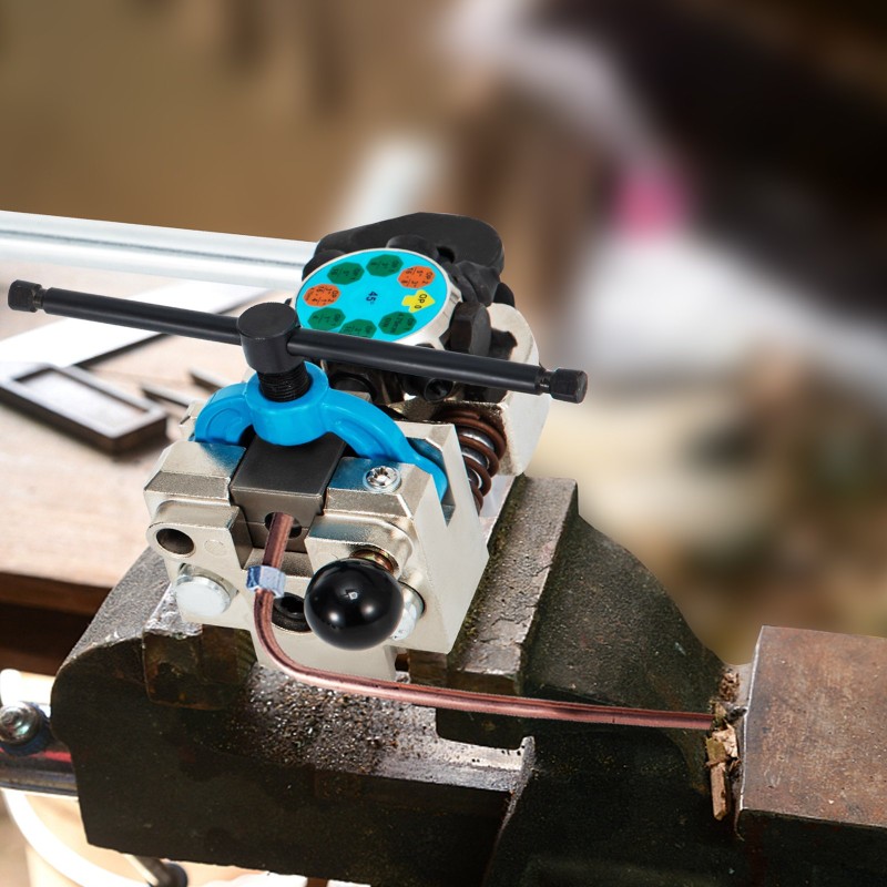 Jarruputken laippatyökalu 45 asteen yksöis-, kaksois- ja kuplalaipoille 3/16–3/8 tuumaisille