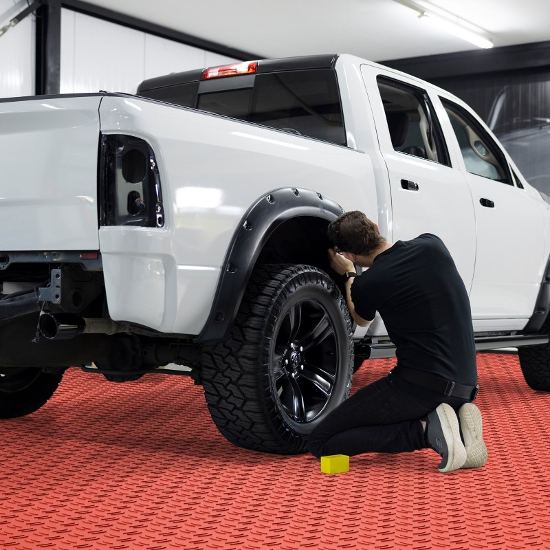 Lattialaatat polypropeeni 305x305 mm 50 kpl lukittuvat punainen autotalli