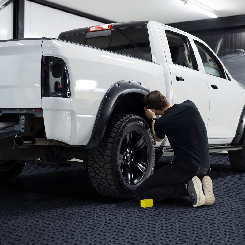 Toisiinsa lukittuvat PP autotallilaatat 305x305x13 mm 25 kpl grafiitinharmaa