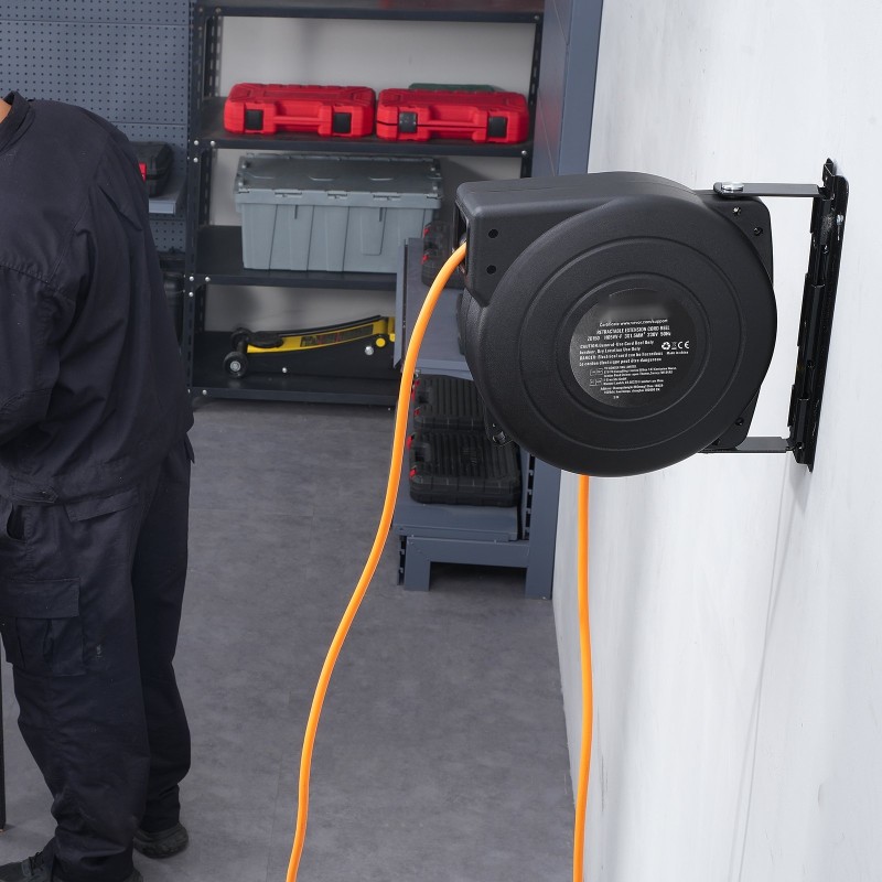 Vedettävä jatkojohtokela 15 metrin jatkojohto 1 metrin syöttöjohto ylikuumenemissuoja 1000 watin