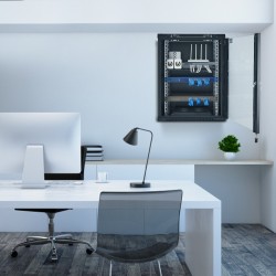 Verkkokaappi 15U hiiliteräs asennussyvyys 457 mm karkaistu lasiovi kaksoislukitus lattia tai seinäasennus