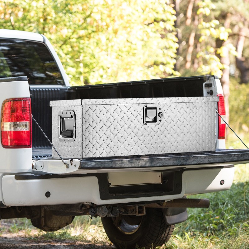 Alumiininen timanttikuvioitu työkalulaatikko 76,2 x 33 x 24,4 cm 64 l hopea