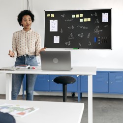 Magneettinen musta kirjoitustaulu 1750 x 1000 mm alumiinikehyksellä hunajakennolevyllä kuivapyyhittävä pinta