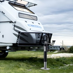 Perävaunun nokkatunkki hiiliteräs ruosteenestopinnoite 907 kg nostokorkeus 283–533 mm kampikahva