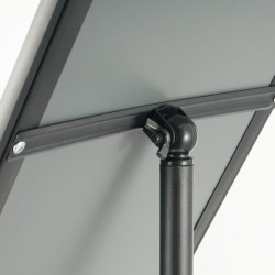 Julisteteline alumiinirunko 11 x 17 tuuman julisteille säädettävä korkeus vesitäytettävä jalusta musta