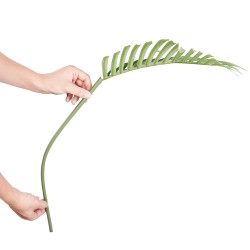 Tekokasvi kultaruokopalmu PE-materiaalia noin 2 m korkea kallistussuojalla sisäkäyttöön