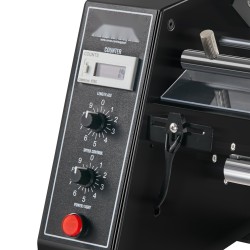 Automaattinen etiketinjakaja leveys 15–125 mm pituus 3–150 mm alumiiniseosakselit 24 voltin kuparikäämimoottori