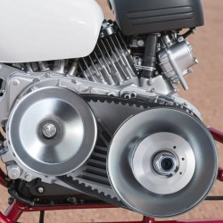 Vetokytkin raudasta ja seosmetallista 2–8 hv työkierrosnopeus 2000 kierrosta minuutissa leveällä kumihihnalla