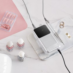 Johdoton sähköinen kynsipora alumiinirunko harjaton moottori 2500 mAh 6 hiomapäänterää 50 hiomanauhaa