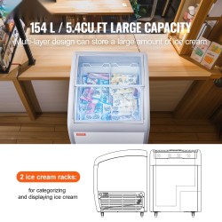 Jäätelövitriini 154 l valkoinen lasikansi 2 lankakoria 2 liukuovea lukittavat pyörät