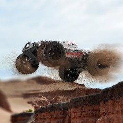 Radio-ohjattava maastoauto mittakaava 1:14 nelivetoinen 38 km/h 2 akkua sopii yli 8-vuotiaille