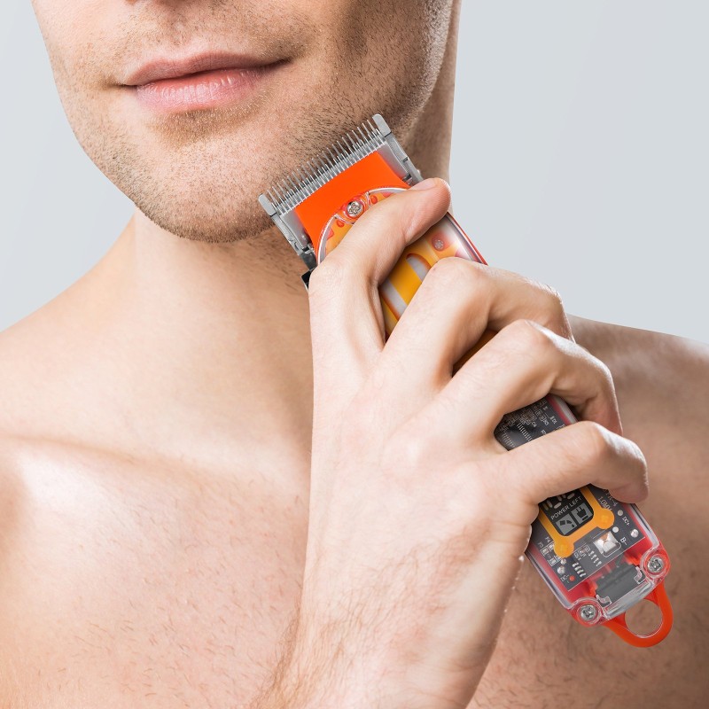 Langaton ladattava kolmiosainen hiusleikkuusetti miehille sisältää trimmerin ja partahöylän