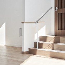 Kaide ulkoportaisiin ruostumattomasta teräksestä kahdeksankymmentä senttimetriä seinään ja lattiaan kiinnitettävä