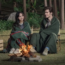 Villasekoitteinen retkihuopa 80% villaa 1,62 x 2,23 m retkeilyyn