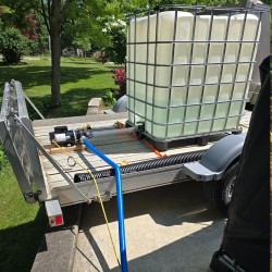 Takaisinhuuhteluletkusarja PVC-muovinen 51 mm x 30,5 m sininen alumiiniliittimet teräskiristimet