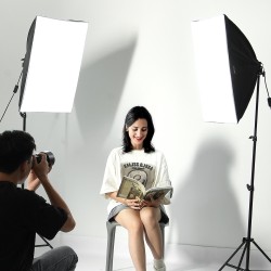 Valolaatikkosetti 50x70 cm 2 kpl 30W LED 5500K korkeussäädettävät jalustat