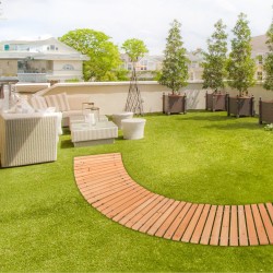 Rullattava setripuu puutarhapolku luistamattomalla pinnalla 96 tuumaa pitkä 17 tuumaa leveä