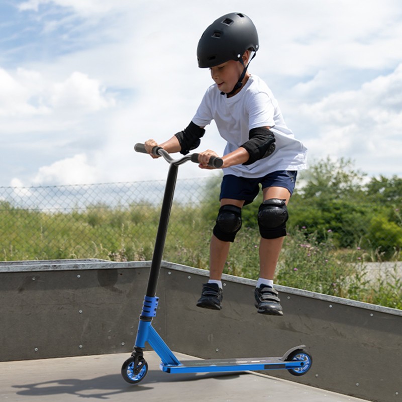 Temppupotkulauta 6063 alumiiniseosrunko kaksikerroksinen dekki 100 mm polyuretaanirenkaat laakerit aloittelijoille