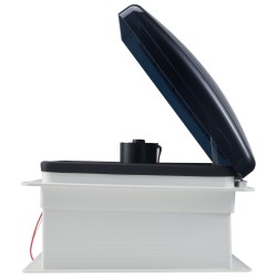 Kattotuuletin matkailuautoon kaksitoistavolttinen neljätoista tuuman aukkoon sateentunnistimella kaukosäätimellä kymmenellä