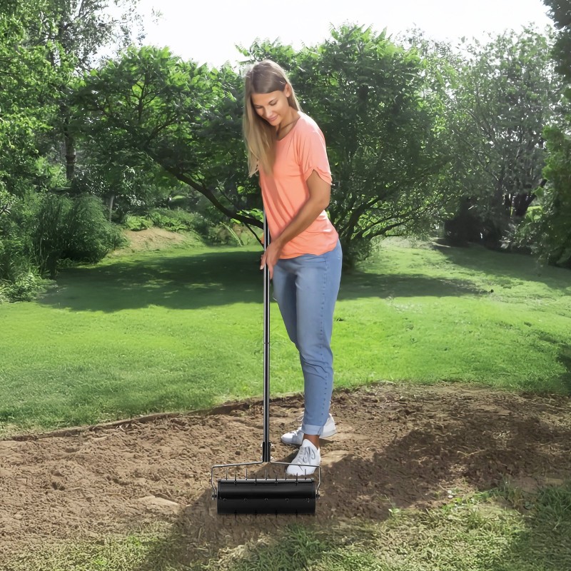 Rullaava nurmikon ilmastin 18 tuuman työleveys 27 rautapiikkiä 131 cm kahva metalli