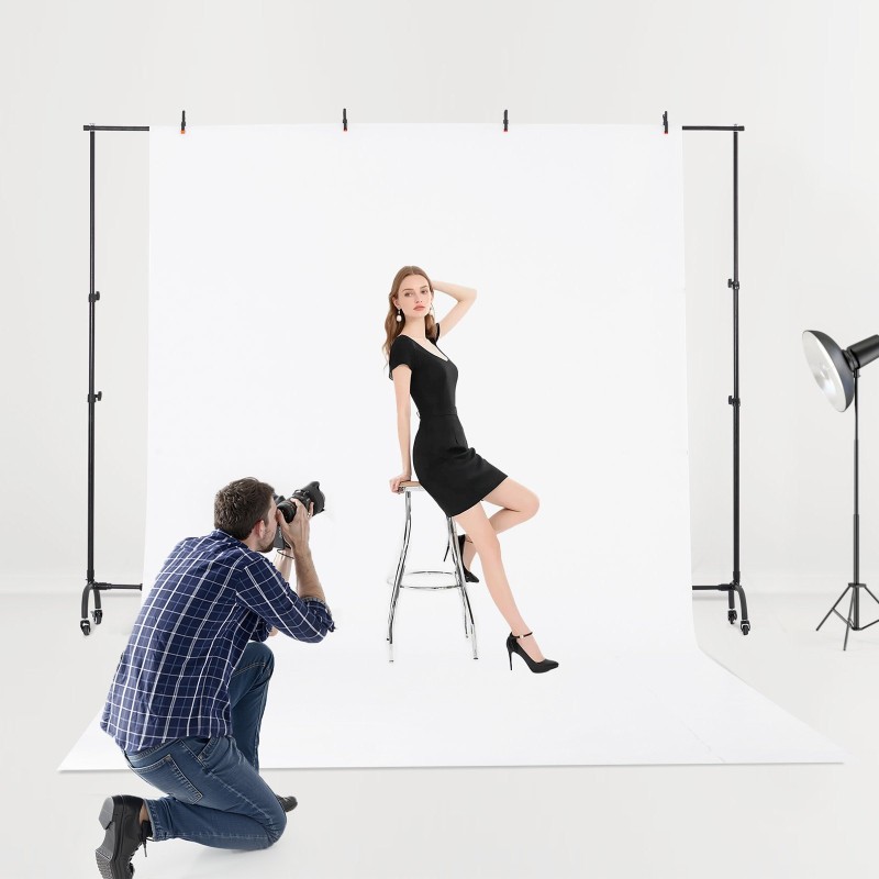 Säädettävä taustateline Q195-hiiliteräs musta korkeus 95–213 cm leveys 139–306 cm pyörällinen