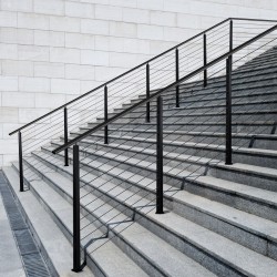 Kaidetolppa ruostumatonta terästä SUS304 42x1x2 tuumainen yksi kappale portaisiin musta