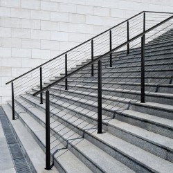 Kaidepylväs 42x2x2 tuumaa SUS304-ruostumaton teräs musta portaikkoihin