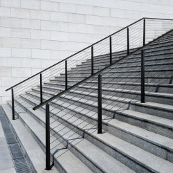 Kaapelikäsijohteen porraskaidepylväs SUS304-ruostumaton teräs 36x1x2-tuumainen musta pinta