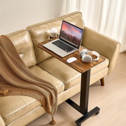 Sängyn ja sohvan vieripöytä sähköisellä korkeudensäätöllä lastulevyllä teräsrungolla pyörillä