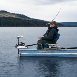 Keulasähkömoottori 55 paunan työntövoima keulaan asennettava 36-tuumainen akseli GPS ja langaton kaukosäädin