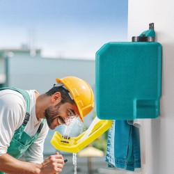 Silmäsuihkulaite PE-muovinen kannettava 8 gallonaa noin 30 litraa kaksisuuttiminen ANSI-sertifioitu