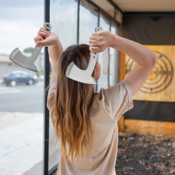 Heittokirves ja heittoveitsisetti kolmen setin ruostumatonta terästä 260 ja 190 mm