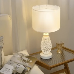 Lampunvarjostin pellavakankainen metallirunkoinen 330×330×250 mm luonnonvalkoinen pöytä-, lattia- ja riippuvalaisimiin sopiva