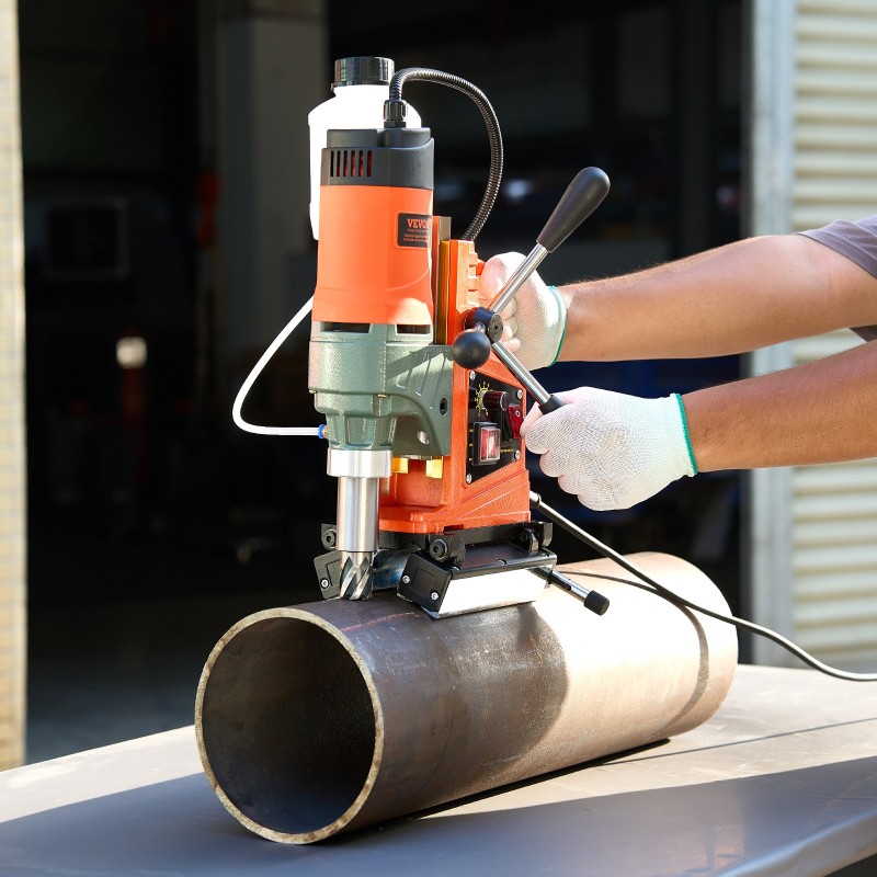 Magneettinen pylväsporakone 1400 wattia 50 millimetriä 11 ydinporanterää teollisuus ja kotitalouskäyttöön