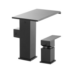 Kolmereikäinen mattamusta ammehana ruostumaton teräs vesiputous käsisuihku yhden vivun ohjaus