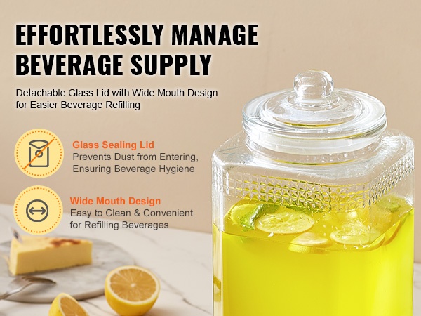 Paksu lasi ja puinen jalusta