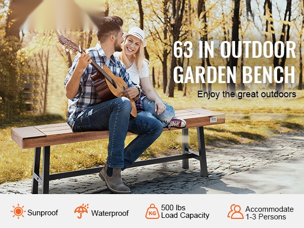 Metallinen penkki puutarhassa