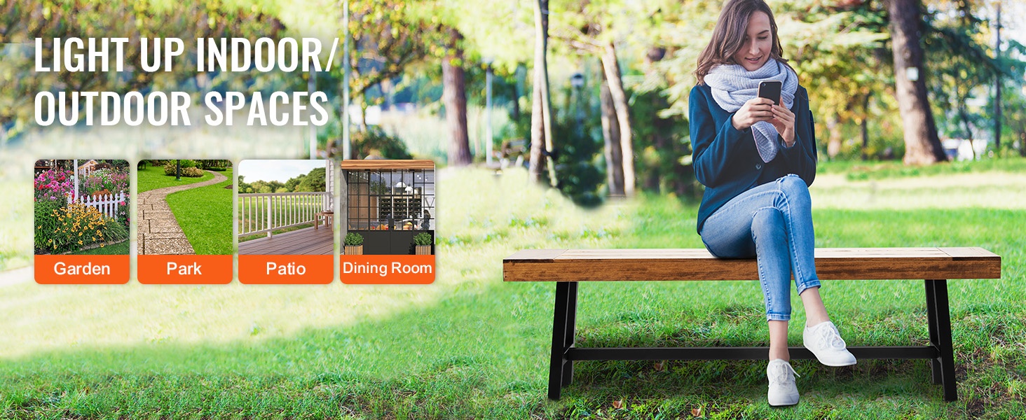 Kukkakuvioitu selkänoja puutarhapenkkissä