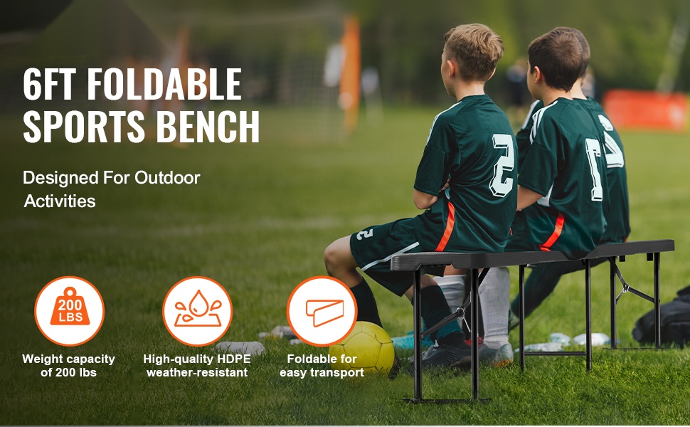 Taitettava joukkuepenkki kentän laidalla